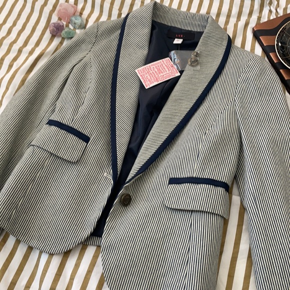 NWT Urban Outfitters Striped Blazer - Picture 5 of 5
